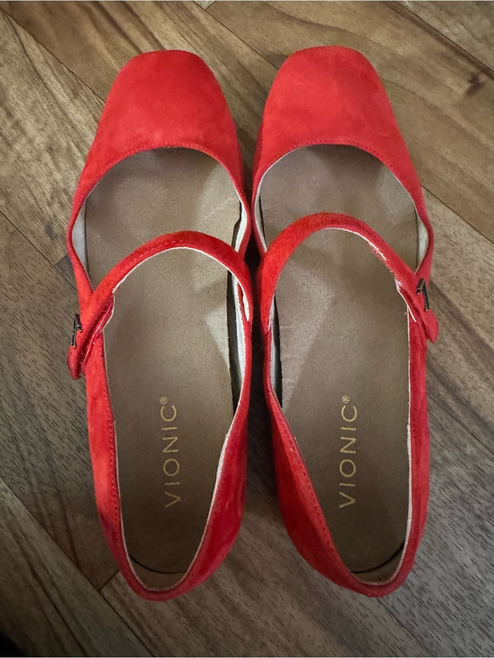 Vionic Red Suede Mary Jane Flats Women’s Size 8.5 Dorothy Costume Shoes - Picture 2 of 9